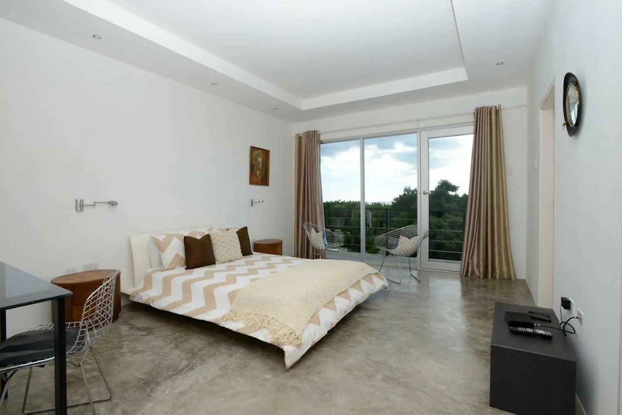 Belfont Villa Whitehouse